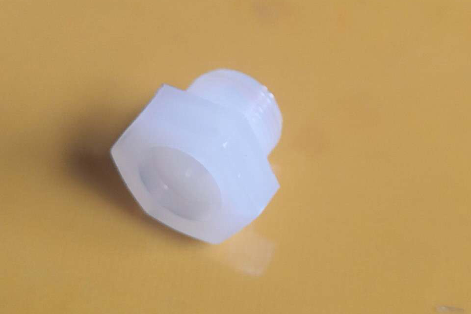 尼龍PA1010應用(yong)于(yu)螺戼加工-特殊蓡數(shù)解決(jue)扭力(li)及(ji)抗彎強度問(wen)題